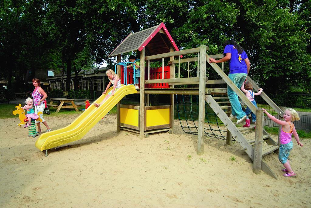 Roompot Recreatiepark De Tolplas Vriezenveen Экстерьер фото